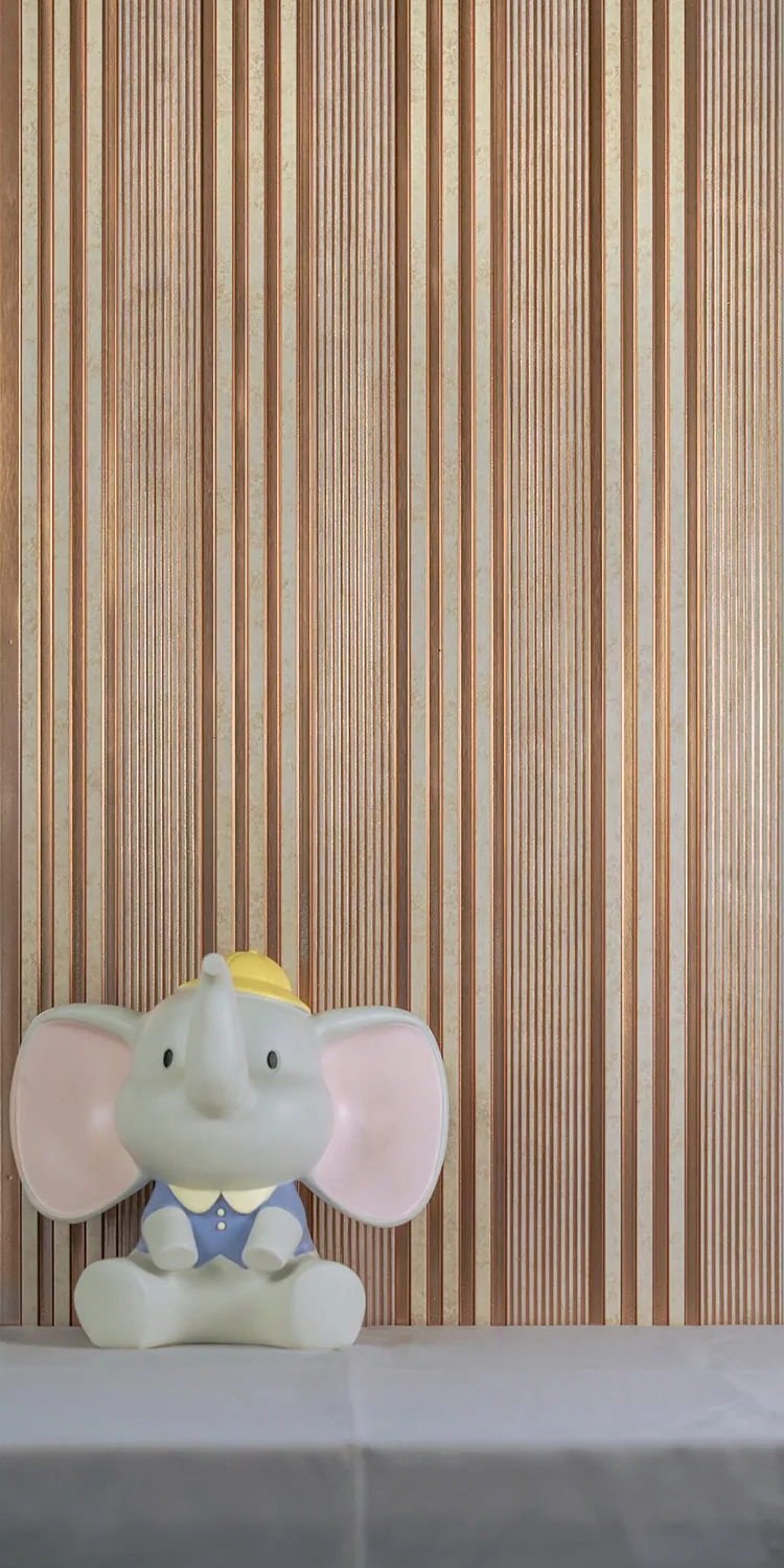 1021 — High Gloss decorative surface