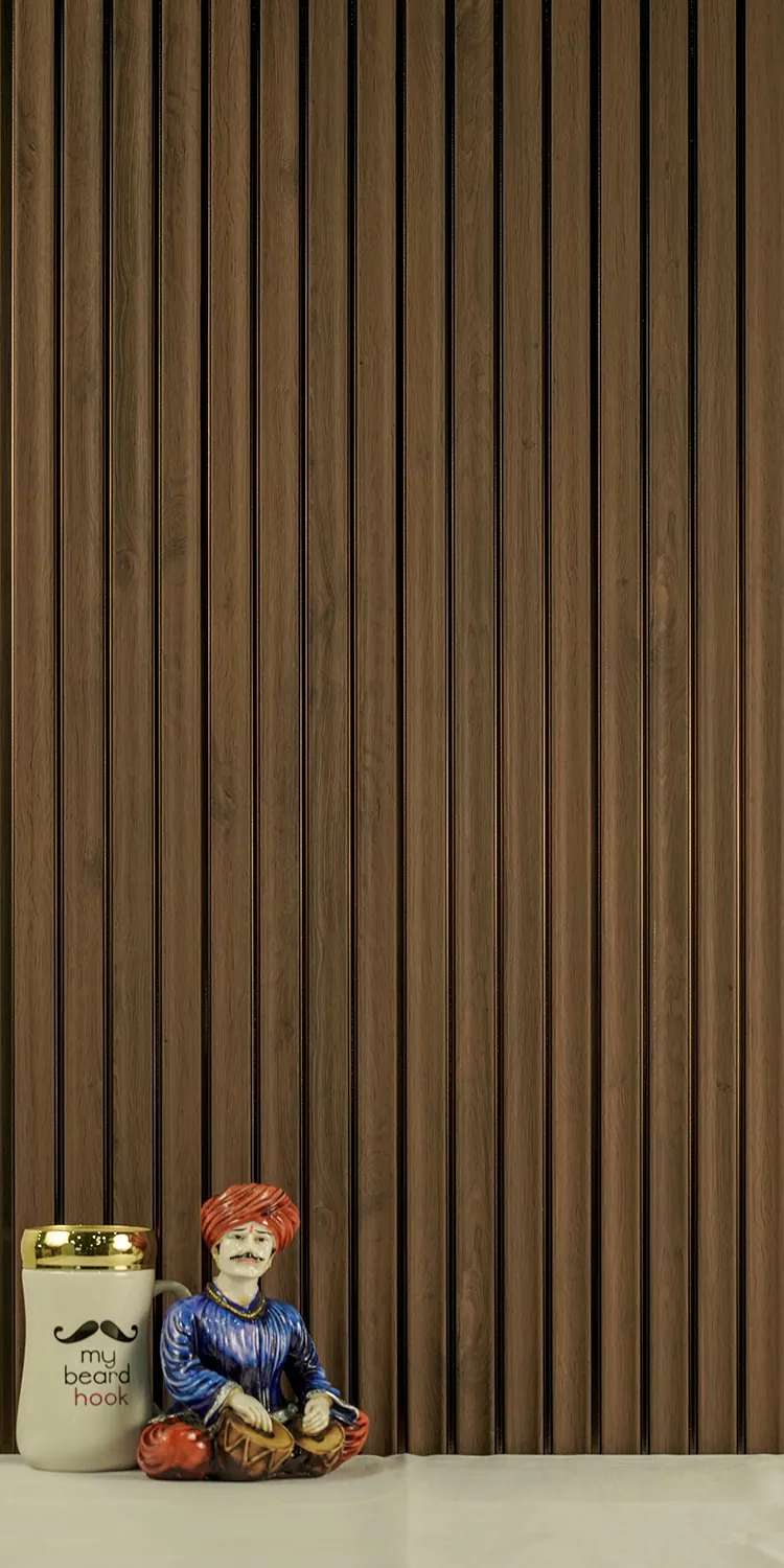 1082 — High Gloss decorative surface